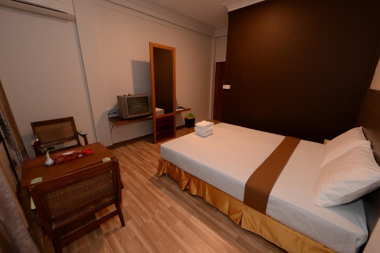 มิน นันดาร์ การ์เดน โฮเต็ล Hotel Thanlyin ภายนอก รูปภาพ