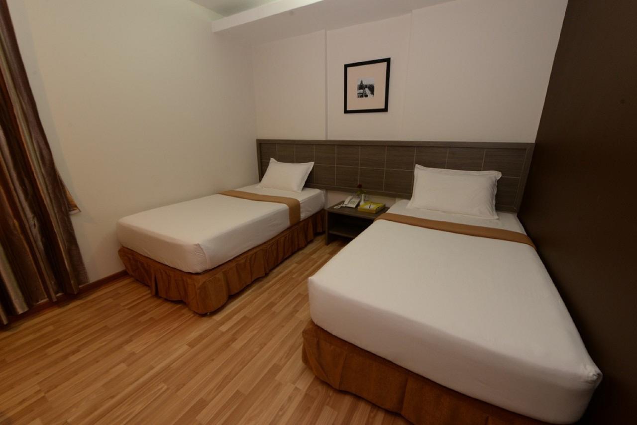 มิน นันดาร์ การ์เดน โฮเต็ล Hotel Thanlyin ภายนอก รูปภาพ