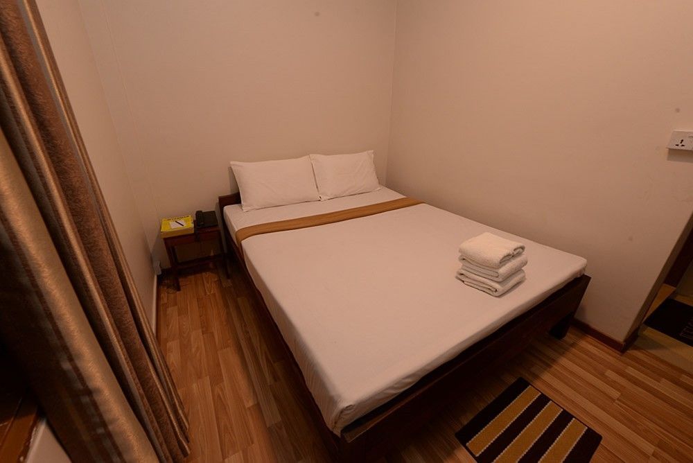 มิน นันดาร์ การ์เดน โฮเต็ล Hotel Thanlyin ภายนอก รูปภาพ