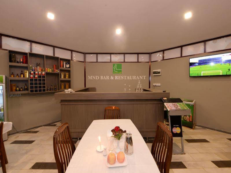 มิน นันดาร์ การ์เดน โฮเต็ล Hotel Thanlyin ภายนอก รูปภาพ